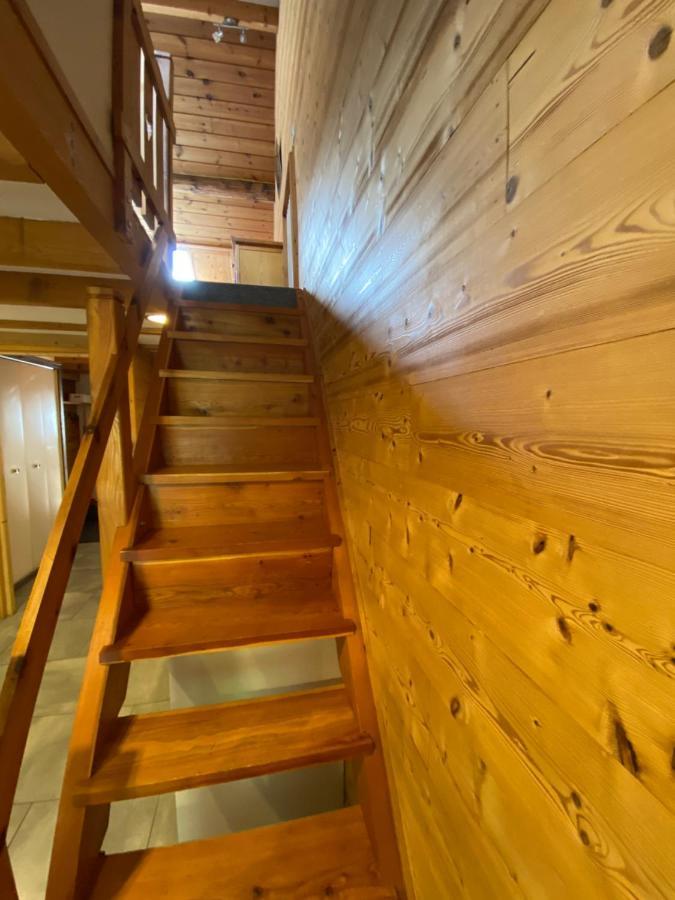 L Alpin Bel Appartement Avec Terrasse Dans Vieille Ferme De Montagne Renovee Les Orres Exterior photo