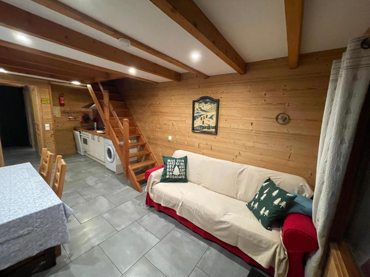 L Alpin Bel Appartement Avec Terrasse Dans Vieille Ferme De Montagne Renovee Les Orres Exterior photo